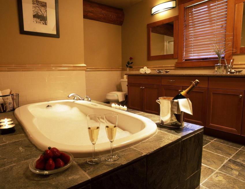 Taluswood Whistler - luxurious bathroom to pamper you