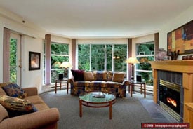Large Living Room Area at Woodrun Lodge