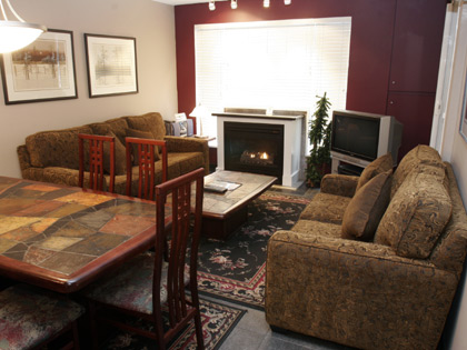 Living area of Glacier Lodge