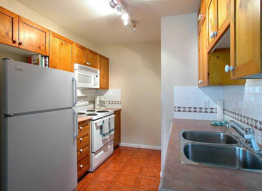 Full kitchens in Whistler Town Plaza suites