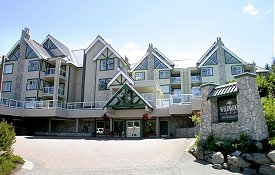 Wildwood Lodge - Located among the trees on Blackcomb Mountain