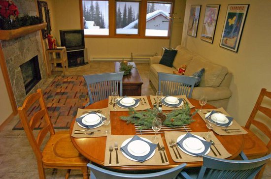 Sun Peaks 2 Bedroom Accommodation - Sundance Estates - #1008 Sun Peaks 2 Bedroom Accommodation - Sundance Estates - #1008