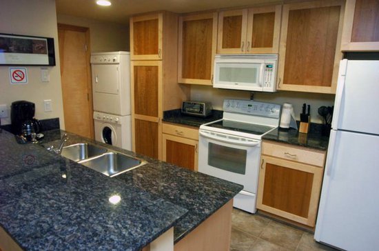 Sun Peaks 2 Bedroom Accommodation - Sundance Estates - #1008 Sun Peaks 2 Bedroom Accommodation - Sundance Estates - #1008