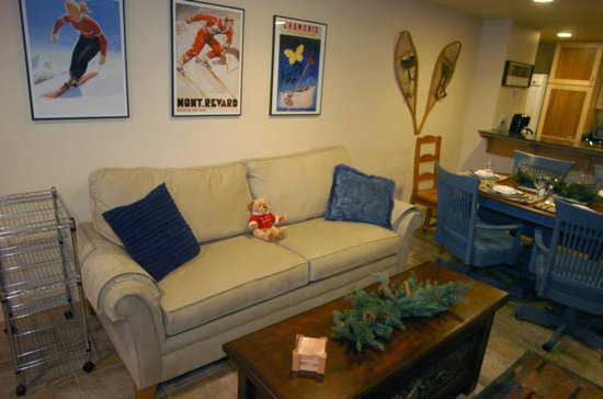 Sun Peaks 2 Bedroom Accommodation - Sundance Estates - #1008 Sun Peaks 2 Bedroom Accommodation - Sundance Estates - #1008