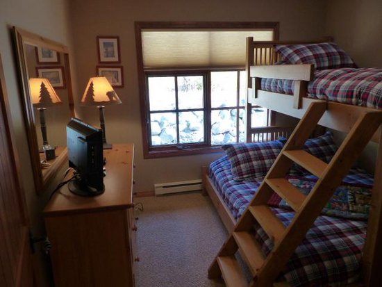 Sun Peaks 3 Bedroom Accommodation - Trails Edge - #1009 Sun Peaks 3 Bedroom Accommodation - Trails Edge - #1009