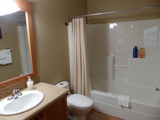 Sun Peaks 3 Bedroom Accommodation - Trails Edge - #1009 Sun Peaks 3 Bedroom Accommodation - Trails Edge - #1009