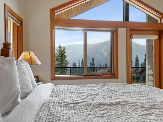 Sun Peaks 3 Bedroom Accommodation - Sundance Estates - #1012