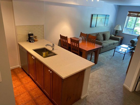 Whistler 1 Bedroom Accommodation - Whistler Town Plaza - Deer Lodge - #1045 Whistler 1 Bedroom Accommodation - Whistler Town Plaza - Deer Lodge - #1045