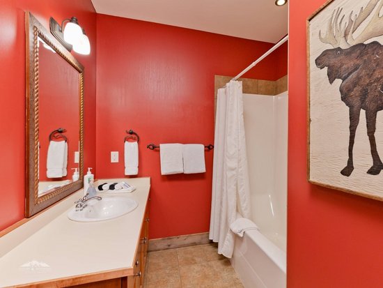 Big White 3 Bedroom Accommodation - Southpoint - #1049