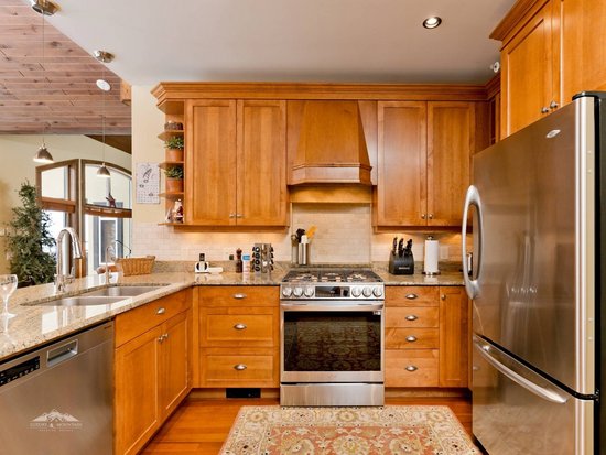 Big White 3 Bedroom Accommodation - Southpoint - #1049