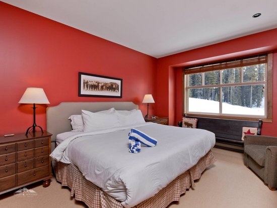 Big White 3 Bedroom Accommodation - Southpoint - #1049