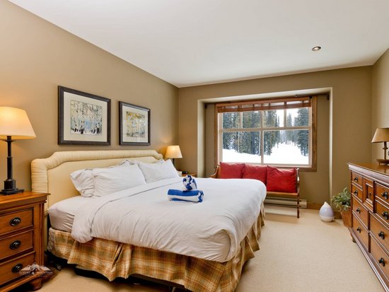 Big White 3 Bedroom Accommodation - Southpoint - #1049