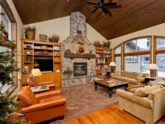 Big White 3 Bedroom Accommodation - Southpoint - #1049