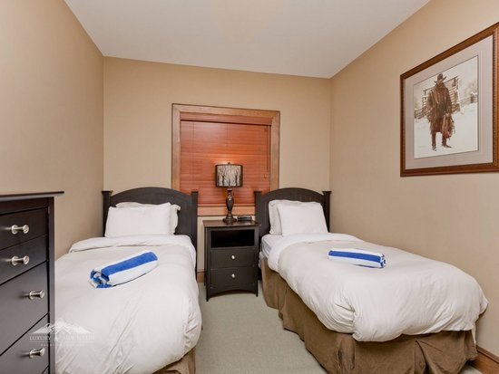 Big White 2 Bedroom Accommodation - Spyglass - #1059