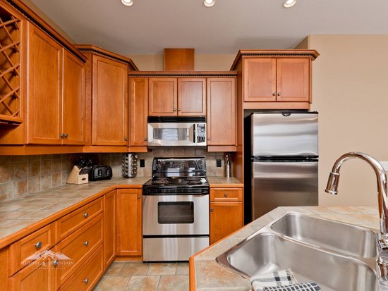 Big White 2 Bedroom Accommodation - Spyglass - #1059