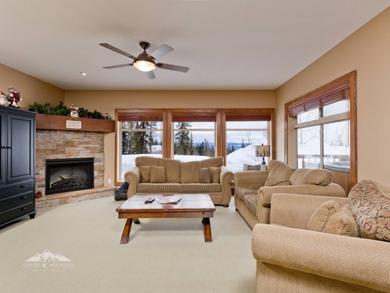 2 Bedroom Big White Vacation Rental - Spyglass