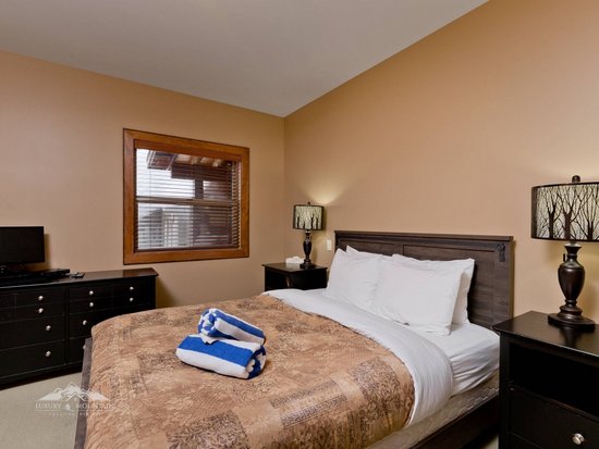 Big White 2 Bedroom Accommodation - Spyglass - #1059