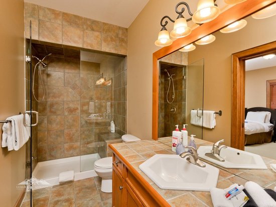 Big White 2 Bedroom Accommodation - Spyglass - #1059