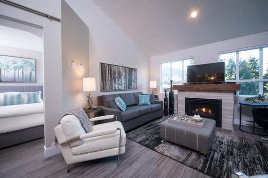 Whistler 4 Bedroom Accommodation - Tyndall Stone Lodge - #106