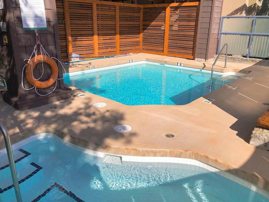 Whistler 4 Bedroom Accommodation - Tyndall Stone Lodge - #106