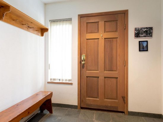 Whistler 5 Bedroom Accommodation - Snowgoose - #1093