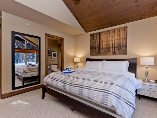 Big White 3 Bedroom Accommodation - Southpoint - #1107 Big White 3 Bedroom Accommodation - Southpoint - #1107