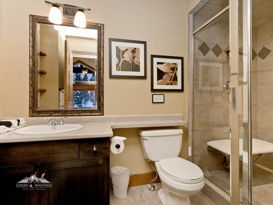 Big White 3 Bedroom Accommodation - Southpoint - #1107 Big White 3 Bedroom Accommodation - Southpoint - #1107