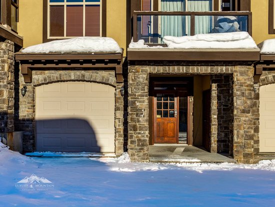 Big White 3 Bedroom Accommodation - Southpoint - #1107 Big White 3 Bedroom Accommodation - Southpoint - #1107