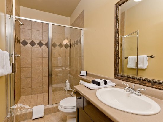 Big White 3 Bedroom Accommodation - Southpoint - #1107 Big White 3 Bedroom Accommodation - Southpoint - #1107