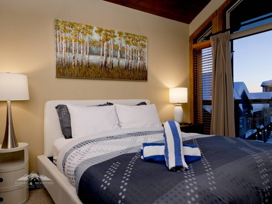Big White 3 Bedroom Accommodation - Southpoint - #1107 Big White 3 Bedroom Accommodation - Southpoint - #1107