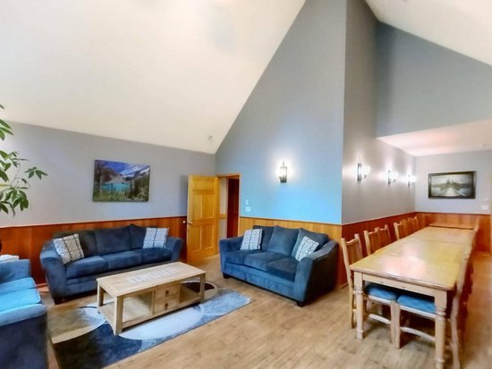 Whistler 10 Bedroom Accommodation - Chalet/House - #1122 Whistler 10 Bedroom Accommodation - Chalet/House - #1122