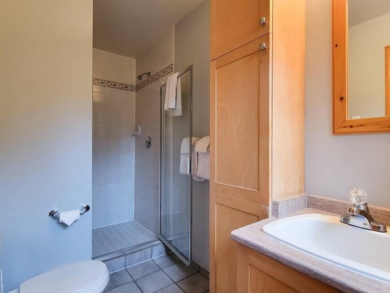Whistler 10 Bedroom Accommodation - Chalet/House - #1122 Whistler 10 Bedroom Accommodation - Chalet/House - #1122
