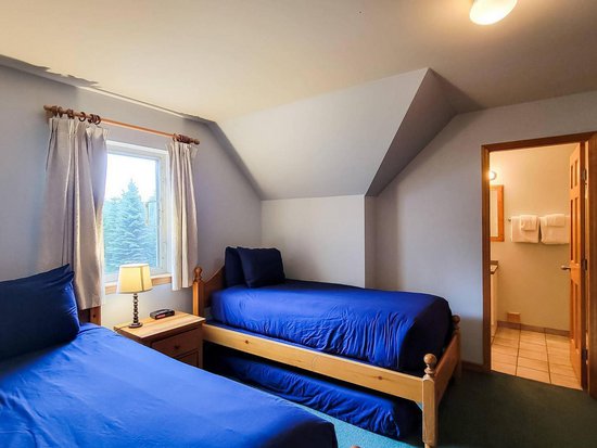 Whistler 10 Bedroom Accommodation - Chalet/House - #1122 Whistler 10 Bedroom Accommodation - Chalet/House - #1122