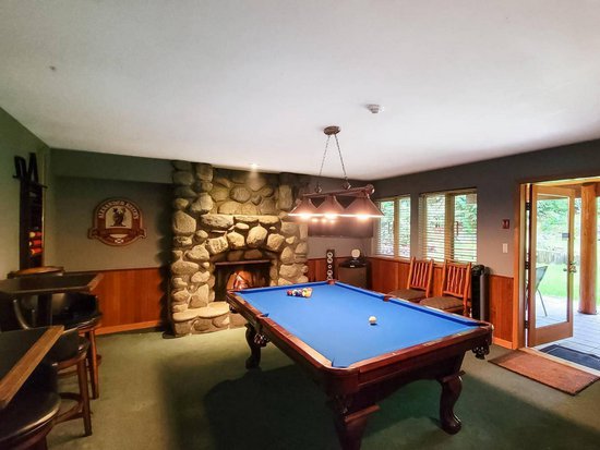 Whistler 10 Bedroom Accommodation - Chalet/House - #1122 Whistler 10 Bedroom Accommodation - Chalet/House - #1122