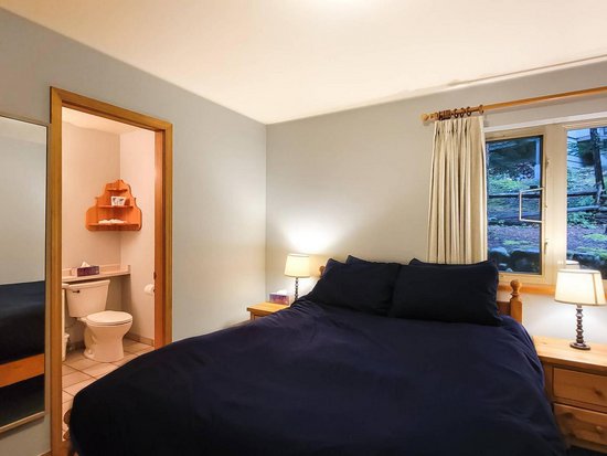 Whistler 10 Bedroom Accommodation - Chalet/House - #1122 Whistler 10 Bedroom Accommodation - Chalet/House - #1122