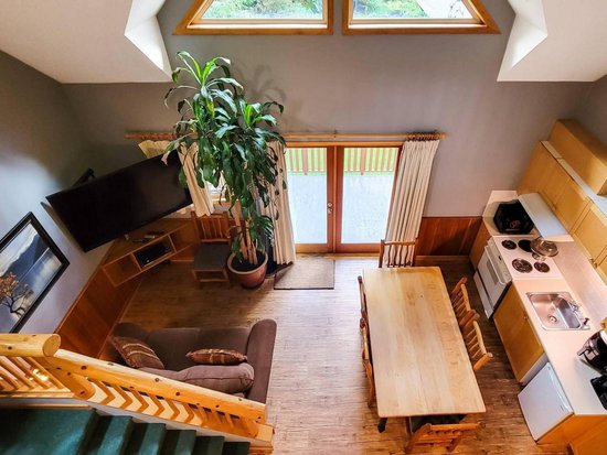 Whistler 10 Bedroom Accommodation - Chalet/House - #1122 Whistler 10 Bedroom Accommodation - Chalet/House - #1122