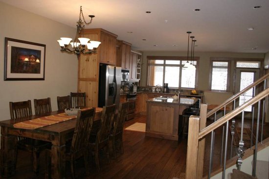 Big White 3 Bedroom Accommodation - Towering Pines - #1129