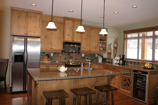 Big White 3 Bedroom Accommodation - Towering Pines - #1129