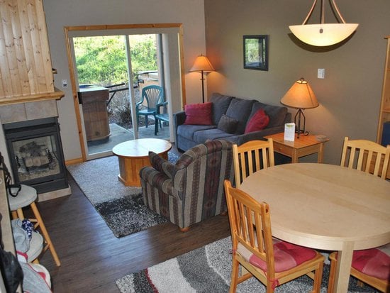 Sun Peaks 2 Bedroom Accommodation - Crystal Forest - #1135