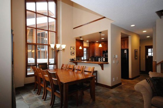 Sun Peaks 5 Bedroom Accommodation - Woodhaven - #1153 Sun Peaks 5 Bedroom Accommodation - Woodhaven - #1153
