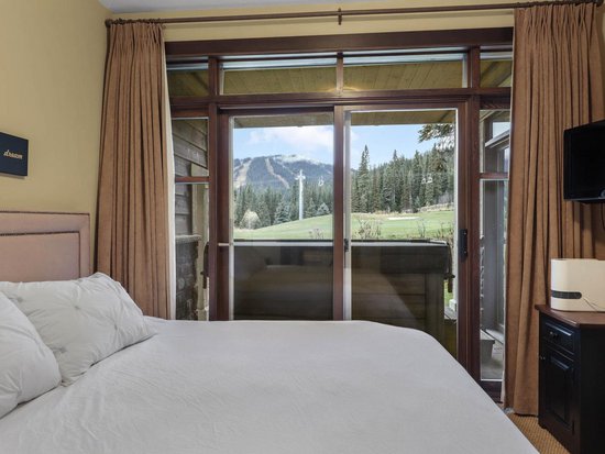 Sun Peaks 2 Bedroom Accommodation - Stone's Throw - #1181 Sun Peaks 2 Bedroom Accommodation - Stone's Throw - #1181