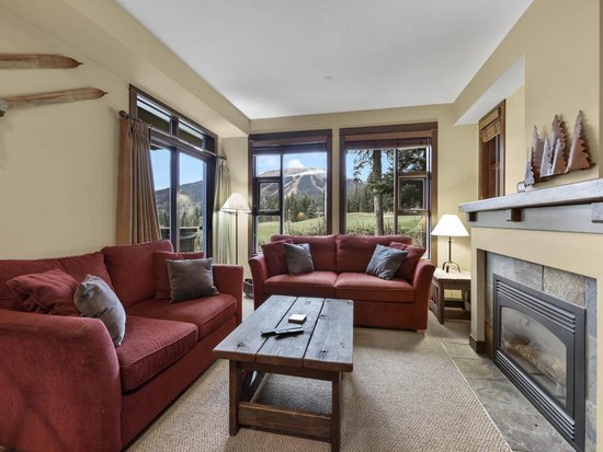 Sun Peaks 2 Bedroom Accommodation - Stone's Throw - #1181 Sun Peaks 2 Bedroom Accommodation - Stone's Throw - #1181