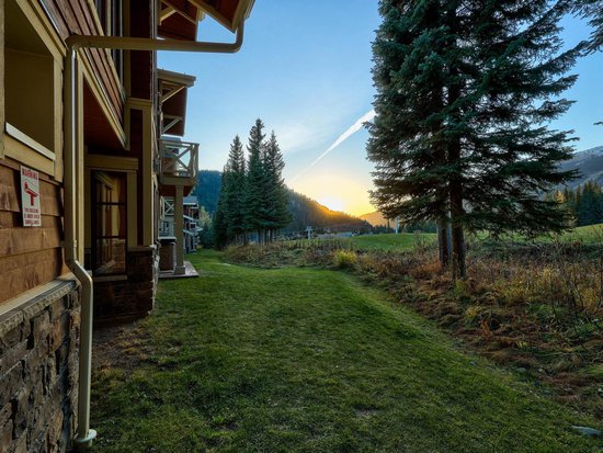 Sun Peaks 2 Bedroom Accommodation - Stone's Throw - #1181 Sun Peaks 2 Bedroom Accommodation - Stone's Throw - #1181