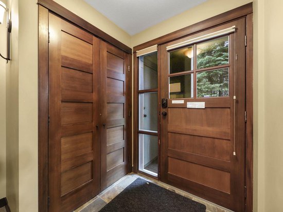 Sun Peaks 2 Bedroom Accommodation - Stone's Throw - #1181 Sun Peaks 2 Bedroom Accommodation - Stone's Throw - #1181