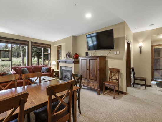 Sun Peaks 2 Bedroom Accommodation - Stone's Throw - #1181 Sun Peaks 2 Bedroom Accommodation - Stone's Throw - #1181