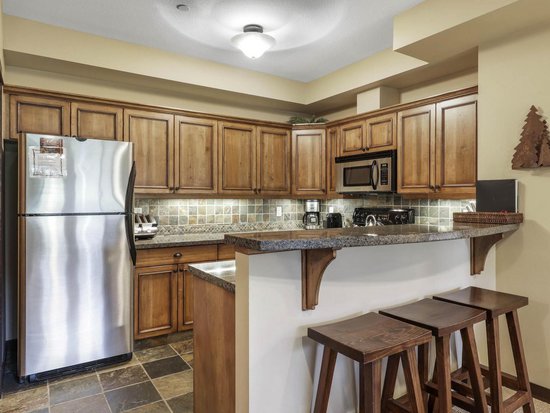 Sun Peaks 2 Bedroom Accommodation - Stone's Throw - #1181 Sun Peaks 2 Bedroom Accommodation - Stone's Throw - #1181