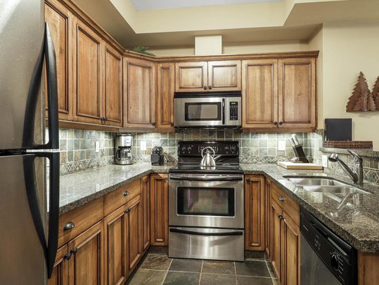 Sun Peaks 2 Bedroom Accommodation - Stone's Throw - #1181 Sun Peaks 2 Bedroom Accommodation - Stone's Throw - #1181