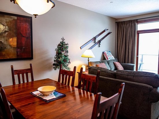 Sun Peaks 2 Bedroom Accommodation - Trapper's Landing - #1202 Sun Peaks 2 Bedroom Accommodation - Trapper's Landing - #1202