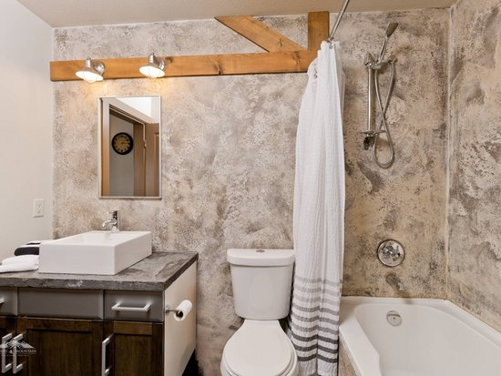 Big White 3 Bedroom Accommodation - Timbers - #1234 Big White 3 Bedroom Accommodation - Timbers - #1234