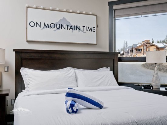Big White 4 Bedroom Accommodation - Timbers - #1235 Big White 4 Bedroom Accommodation - Timbers - #1235